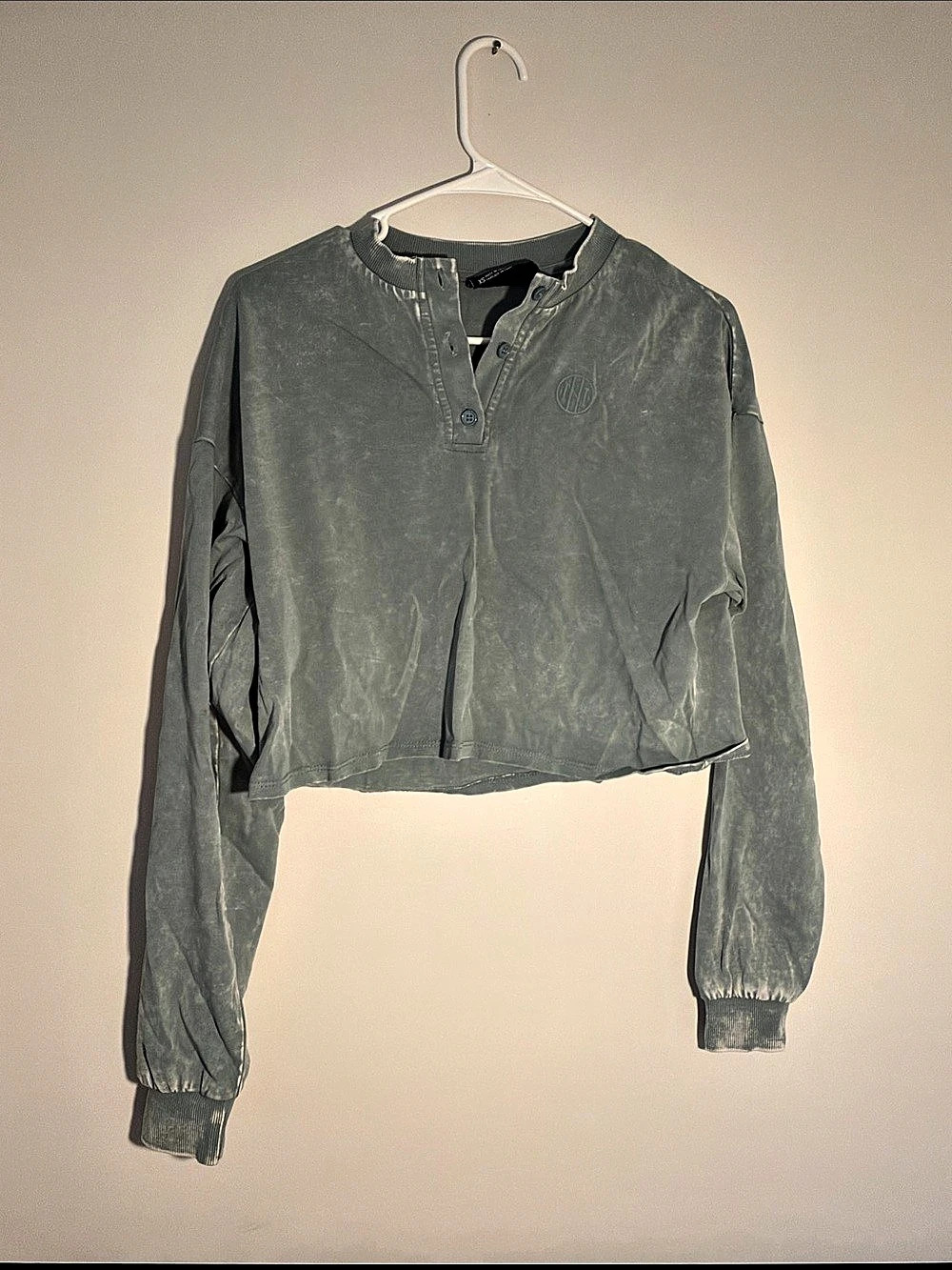 Ninth Hall Cropped Long Sleeve Top in Green Size XS